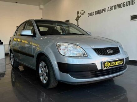 Сірий Кіа Ріо, об'ємом двигуна 1.4 л та пробігом 93 тис. км за 5600 $, фото 1 на Automoto.ua