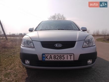 Сірий Кіа Ріо, об'ємом двигуна 1.4 л та пробігом 119 тис. км за 5500 $, фото 1 на Automoto.ua