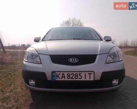 Сірий Кіа Ріо, об'ємом двигуна 1.4 л та пробігом 119 тис. км за 5500 $, фото 1 на Automoto.ua