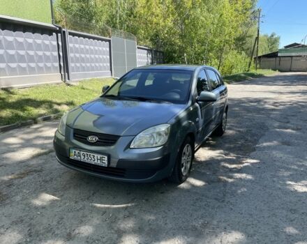 Серый Киа Рио, объемом двигателя 1.4 л и пробегом 253 тыс. км за 4300 $, фото 1 на Automoto.ua