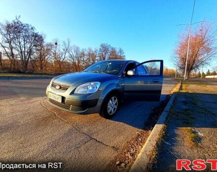 Сірий Кіа Ріо, об'ємом двигуна 1.4 л та пробігом 357 тис. км за 3800 $, фото 1 на Automoto.ua