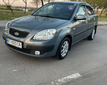 Сірий Кіа Ріо, об'ємом двигуна 1.4 л та пробігом 209 тис. км за 4799 $, фото 1 на Automoto.ua