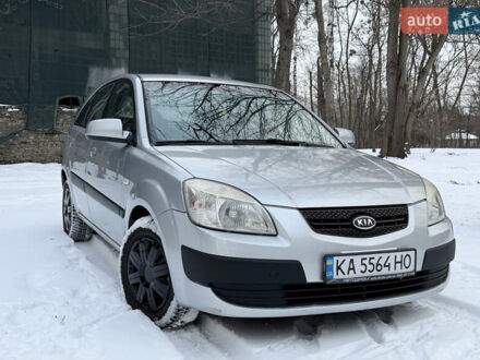 Сірий Кіа Ріо, об'ємом двигуна 1.34 л та пробігом 196 тис. км за 5300 $, фото 1 на Automoto.ua