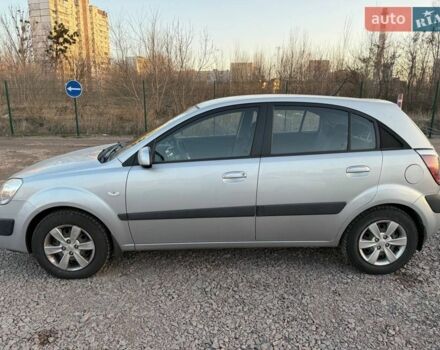 Серый Киа Рио, объемом двигателя 1.4 л и пробегом 95 тыс. км за 6700 $, фото 1 на Automoto.ua
