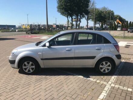 Серый Киа Рио, объемом двигателя 1.4 л и пробегом 87 тыс. км за 6800 $, фото 1 на Automoto.ua