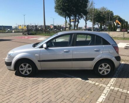 Серый Киа Рио, объемом двигателя 1.4 л и пробегом 87 тыс. км за 6800 $, фото 1 на Automoto.ua