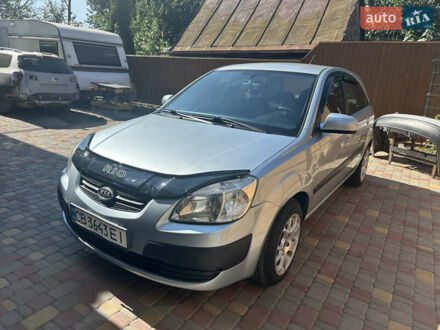 Серый Киа Рио, объемом двигателя 1.4 л и пробегом 223 тыс. км за 4900 $, фото 1 на Automoto.ua