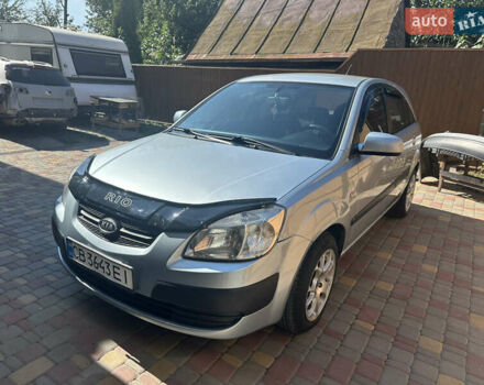 Сірий Кіа Ріо, об'ємом двигуна 1.4 л та пробігом 223 тис. км за 4900 $, фото 1 на Automoto.ua