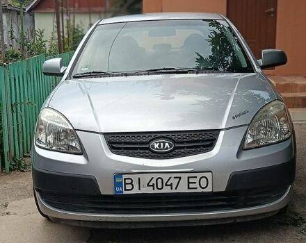 Серый Киа Рио, объемом двигателя 1.4 л и пробегом 181 тыс. км за 3200 $, фото 1 на Automoto.ua