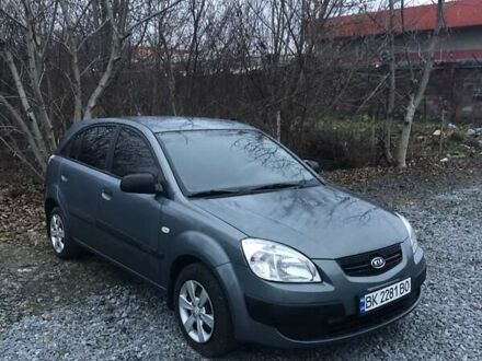 Киа Рио 2008 в Ровно на Automoto.ua Серый Киа Рио, объемом двигателя 1.4 л и пробегом 244 тыс. км за 3299 $, фото 1 на Automoto.ua