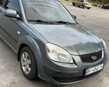 Сірий Кіа Ріо, об'ємом двигуна 1.4 л та пробігом 255 тис. км за 3897 $, фото 1 на Automoto.ua