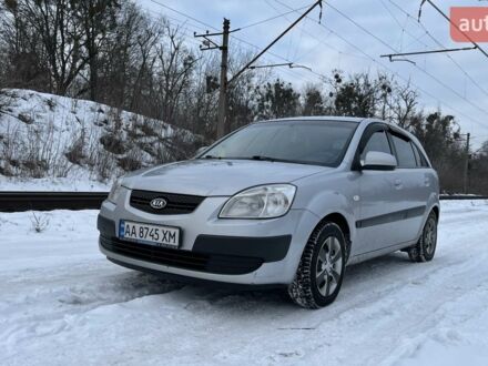Серый Киа Рио, объемом двигателя 1.4 л и пробегом 271 тыс. км за 4500 $, фото 1 на Automoto.ua