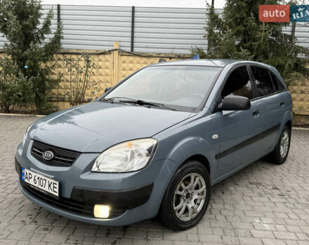 Сірий Кіа Ріо, об'ємом двигуна 1.4 л та пробігом 178 тис. км за 3300 $, фото 1 на Automoto.ua