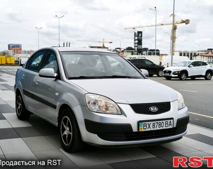Серый Киа Рио, объемом двигателя 1.4 л и пробегом 220 тыс. км за 4500 $, фото 1 на Automoto.ua