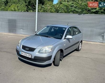 Сірий Кіа Ріо, об'ємом двигуна 1.6 л та пробігом 70 тис. км за 5100 $, фото 1 на Automoto.ua