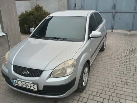 Серый Киа Рио, объемом двигателя 1.4 л и пробегом 290 тыс. км за 4100 $, фото 1 на Automoto.ua