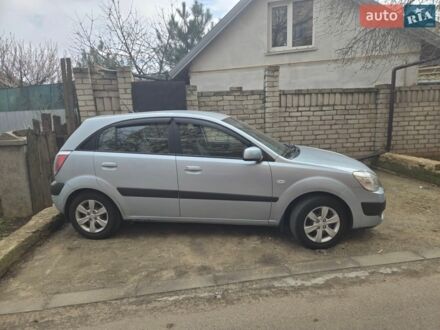 Сірий Кіа Ріо, об'ємом двигуна 1.4 л та пробігом 240 тис. км за 4000 $, фото 1 на Automoto.ua