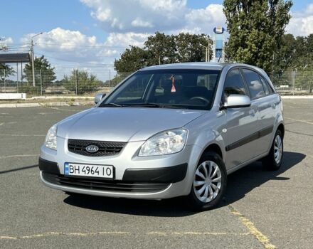 Серый Киа Рио, объемом двигателя 1.4 л и пробегом 231 тыс. км за 6000 $, фото 1 на Automoto.ua
