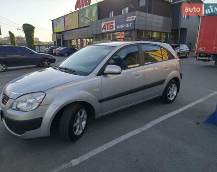 Серый Киа Рио, объемом двигателя 1.4 л и пробегом 140 тыс. км за 6400 $, фото 1 на Automoto.ua