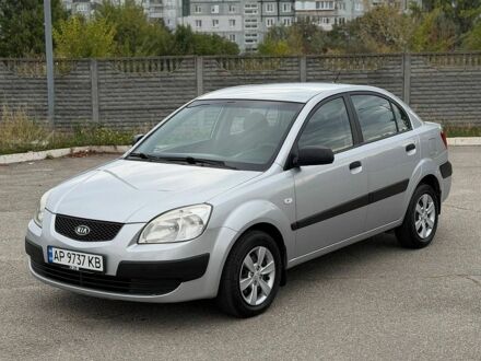 Серый Киа Рио, объемом двигателя 1.4 л и пробегом 246 тыс. км за 4300 $, фото 1 на Automoto.ua