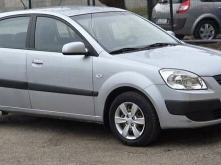 Серый Киа Рио, объемом двигателя 1.4 л и пробегом 130 тыс. км за 4500 $, фото 1 на Automoto.ua