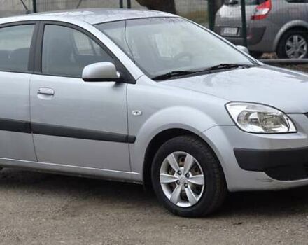 Серый Киа Рио, объемом двигателя 1.4 л и пробегом 130 тыс. км за 4500 $, фото 1 на Automoto.ua