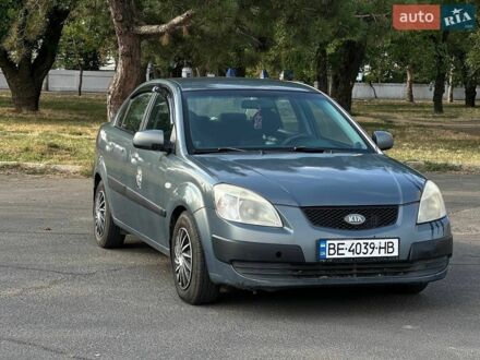 Сірий Кіа Ріо, об'ємом двигуна 1.49 л та пробігом 300 тис. км за 3500 $, фото 1 на Automoto.ua