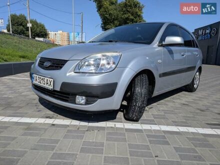 Кіа Ріо 2008 у Києві на Automoto.ua Сірий Кіа Ріо, об'ємом двигуна 1.4 л та пробігом 177 тис. км за 4690 $, фото 1 на Automoto.ua