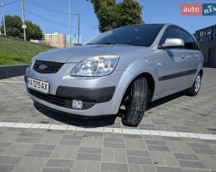 Сірий Кіа Ріо, об'ємом двигуна 1.4 л та пробігом 177 тис. км за 4690 $, фото 1 на Automoto.ua
