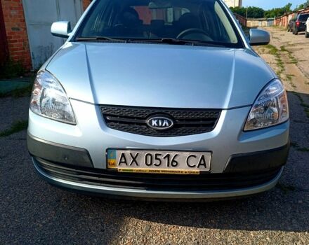 Серый Киа Рио, объемом двигателя 1.4 л и пробегом 48 тыс. км за 6000 $, фото 1 на Automoto.ua