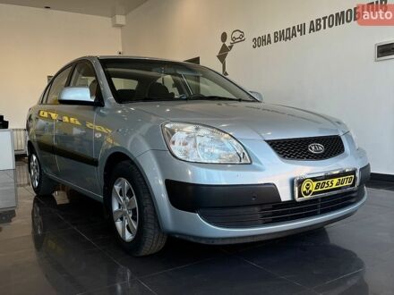 Серый Киа Рио, объемом двигателя 1.4 л и пробегом 93 тыс. км за 5600 $, фото 1 на Automoto.ua