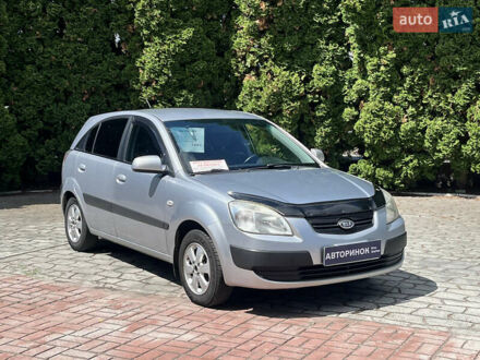 Кіа Ріо 2009 у Белой Церкве на Automoto.ua Сірий Кіа Ріо, об'ємом двигуна 1.4 л та пробігом 174 тис. км за 3800 $, фото 1 на Automoto.ua