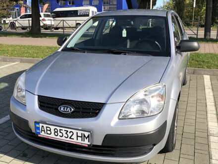 Киа Рио 2009 в Хмельницком на Automoto.ua Серый Киа Рио, объемом двигателя 1.4 л и пробегом 155 тыс. км за 5800 $, фото 1 на Automoto.ua
