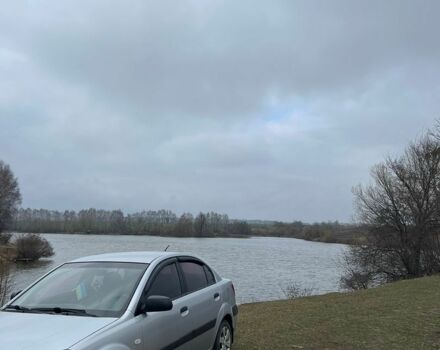 Серый Киа Рио, объемом двигателя 1.4 л и пробегом 140 тыс. км за 5200 $, фото 1 на Automoto.ua