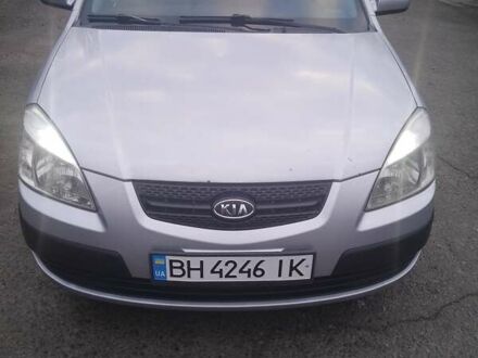 Сірий Кіа Ріо, об'ємом двигуна 1.5 л та пробігом 218 тис. км за 4200 $, фото 1 на Automoto.ua