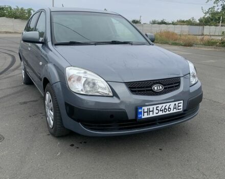 Серый Киа Рио, объемом двигателя 1.4 л и пробегом 250 тыс. км за 4697 $, фото 1 на Automoto.ua