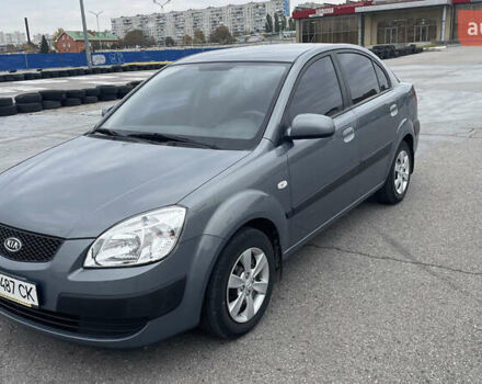 Серый Киа Рио, объемом двигателя 1.4 л и пробегом 82 тыс. км за 5400 $, фото 1 на Automoto.ua