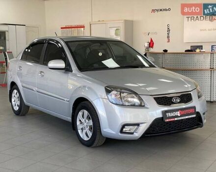 Серый Киа Рио, объемом двигателя 1.4 л и пробегом 98 тыс. км за 6500 $, фото 1 на Automoto.ua