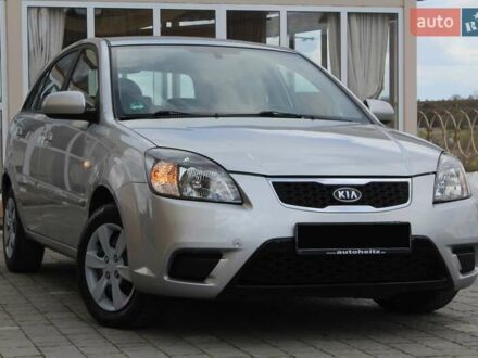 Серый Киа Рио, объемом двигателя 1.4 л и пробегом 165 тыс. км за 5590 $, фото 1 на Automoto.ua