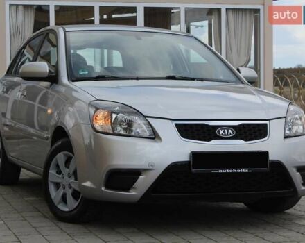 Серый Киа Рио, объемом двигателя 1.4 л и пробегом 165 тыс. км за 5590 $, фото 1 на Automoto.ua