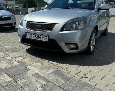 Серый Киа Рио, объемом двигателя 1.4 л и пробегом 201 тыс. км за 7000 $, фото 1 на Automoto.ua