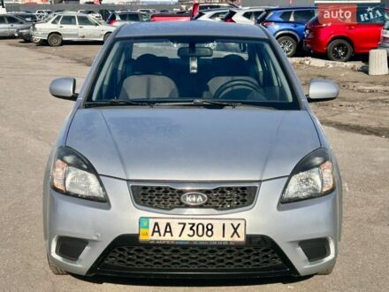 Сірий Кіа Ріо, об'ємом двигуна 1.5 л та пробігом 190 тис. км за 5800 $, фото 1 на Automoto.ua