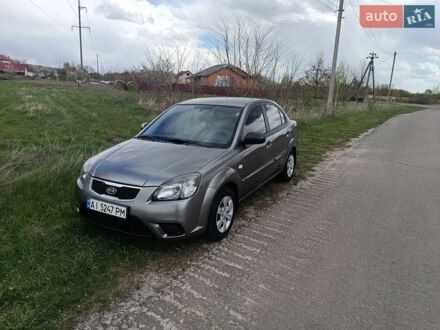 Сірий Кіа Ріо, об'ємом двигуна 1.4 л та пробігом 162 тис. км за 4500 $, фото 1 на Automoto.ua