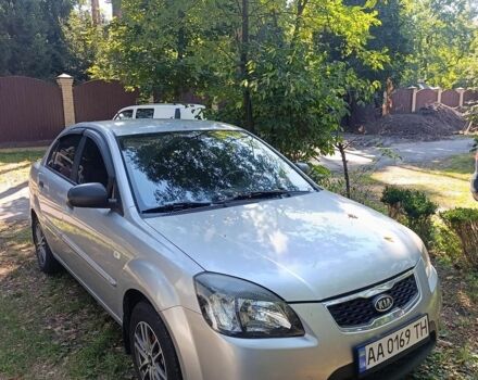 Серый Киа Рио, объемом двигателя 1.4 л и пробегом 293 тыс. км за 5200 $, фото 1 на Automoto.ua