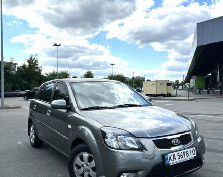 Серый Киа Рио, объемом двигателя 1.4 л и пробегом 128 тыс. км за 6800 $, фото 1 на Automoto.ua