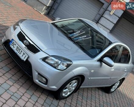 Серый Киа Рио, объемом двигателя 1.4 л и пробегом 227 тыс. км за 6850 $, фото 1 на Automoto.ua
