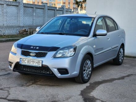 Серый Киа Рио, объемом двигателя 1.3 л и пробегом 207 тыс. км за 5400 $, фото 1 на Automoto.ua