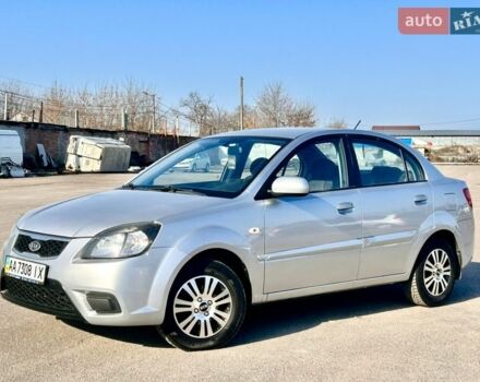 Серый Киа Рио, объемом двигателя 1.5 л и пробегом 190 тыс. км за 5800 $, фото 1 на Automoto.ua