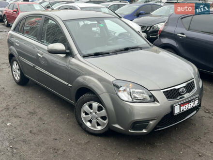 Серый Киа Рио, объемом двигателя 1.6 л и пробегом 207 тыс. км за 7299 $, фото 1 на Automoto.ua