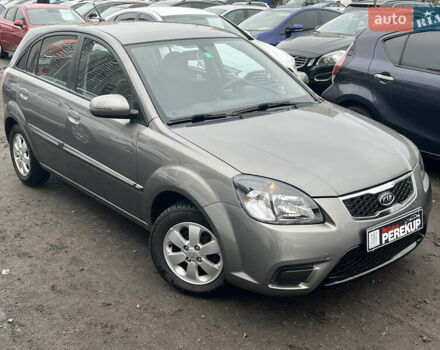 Серый Киа Рио, объемом двигателя 1.6 л и пробегом 207 тыс. км за 7299 $, фото 1 на Automoto.ua